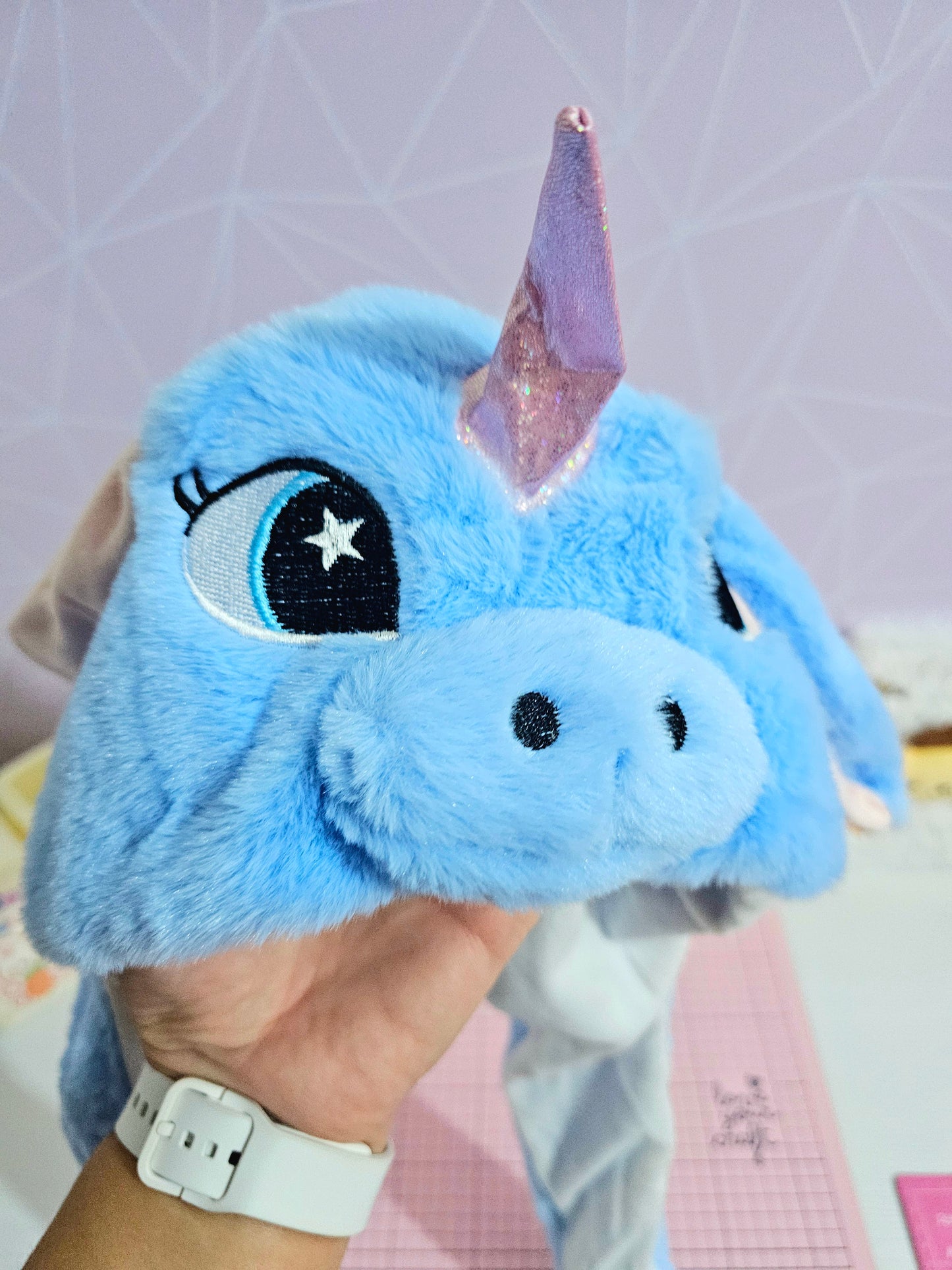 Gorro con luz y movimiento para niños