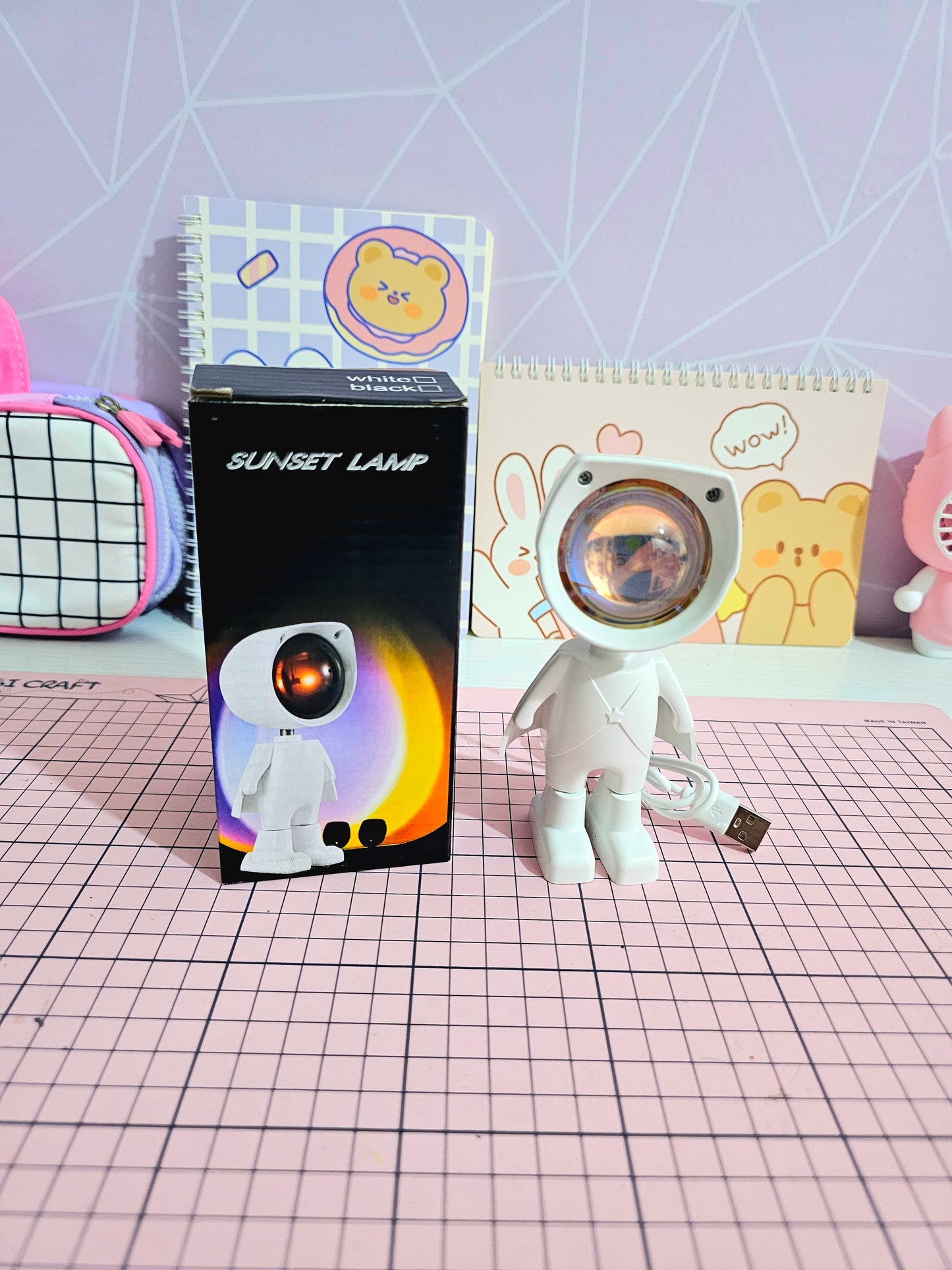 Veladora proyector mini astronauta