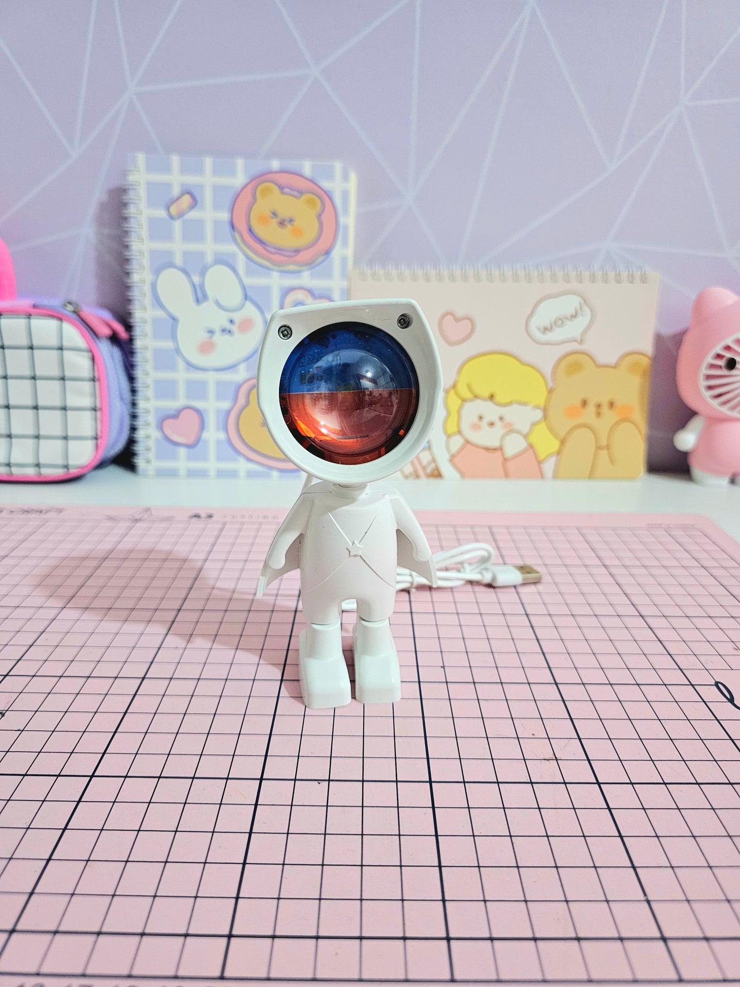 Veladora proyector mini astronauta